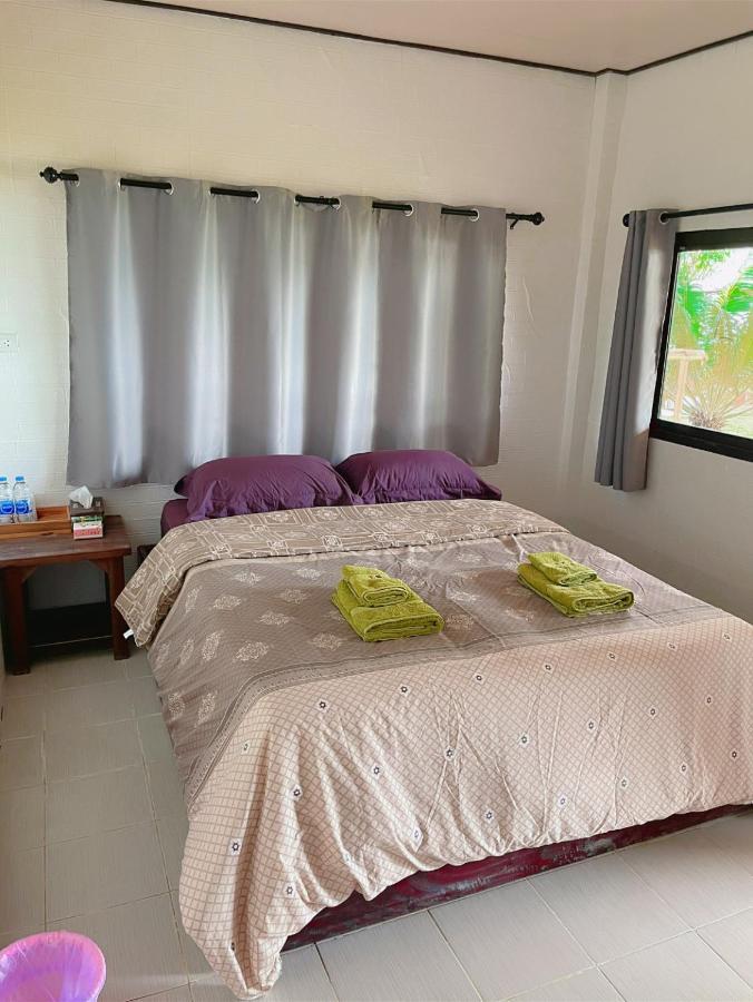 Baanyaiguesthouse 麦岛 外观 照片