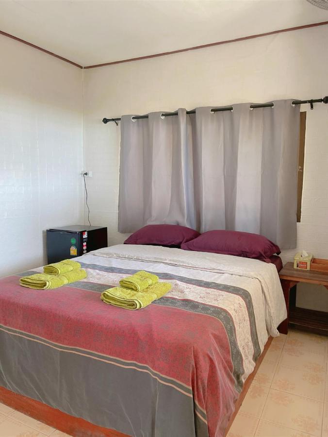 Baanyaiguesthouse 麦岛 外观 照片