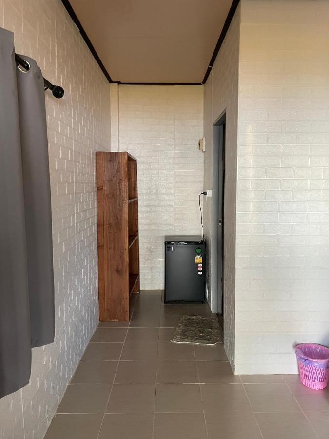 Baanyaiguesthouse 麦岛 外观 照片